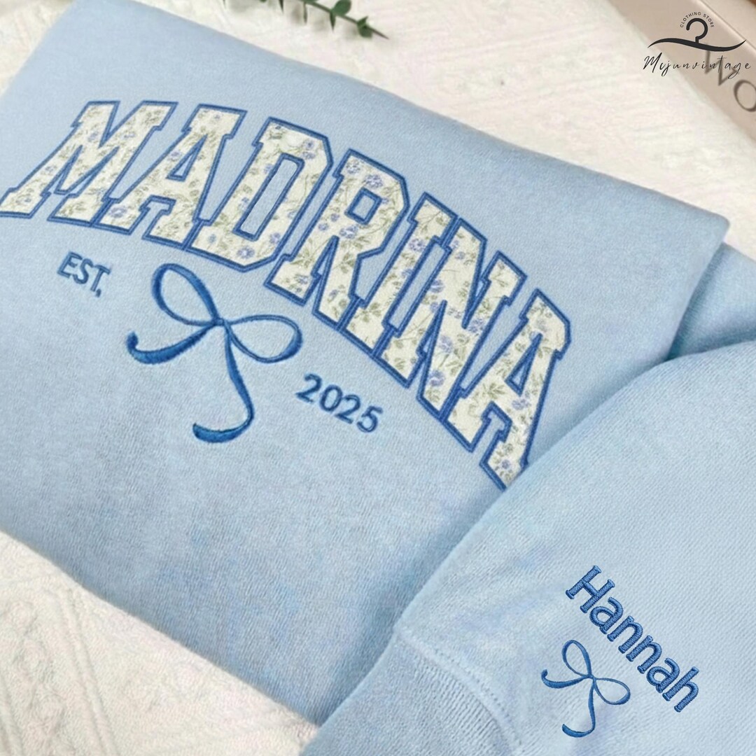 EMBROIDERED Cute Floral Madrina Sweatshirt, Funny Spanish Godmother Designs, New Godmother To Be Gift, Madrina Announcement Sweatshirt