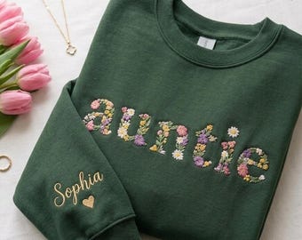 EMBROIDERED Retro Auntie Sweatshirt, Favorite Aunt Shirt, Cool Aunts Club Gift, Aunt Era Shirt, Auntie To Be Shirt, Aunt Birthday Tee