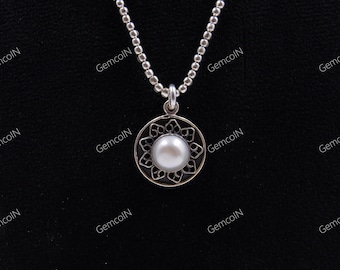 Antique Pearl 925 Silver Pendant Necklace: Freshwater Pearl Flower