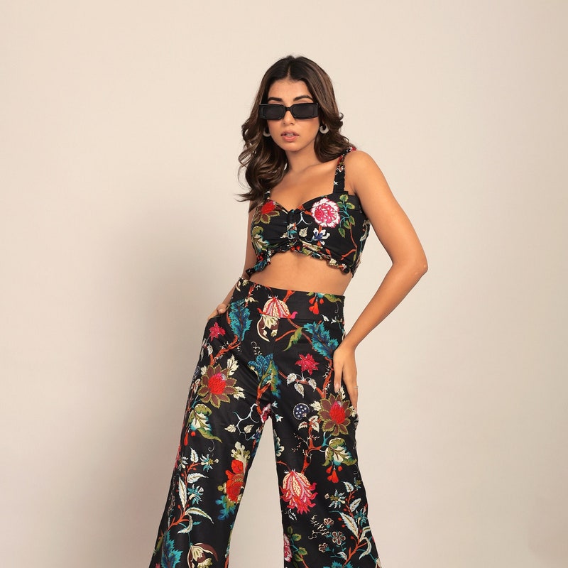 Women’s Sleeveless Two Piece Set with Wide Leg Pants main image 1
