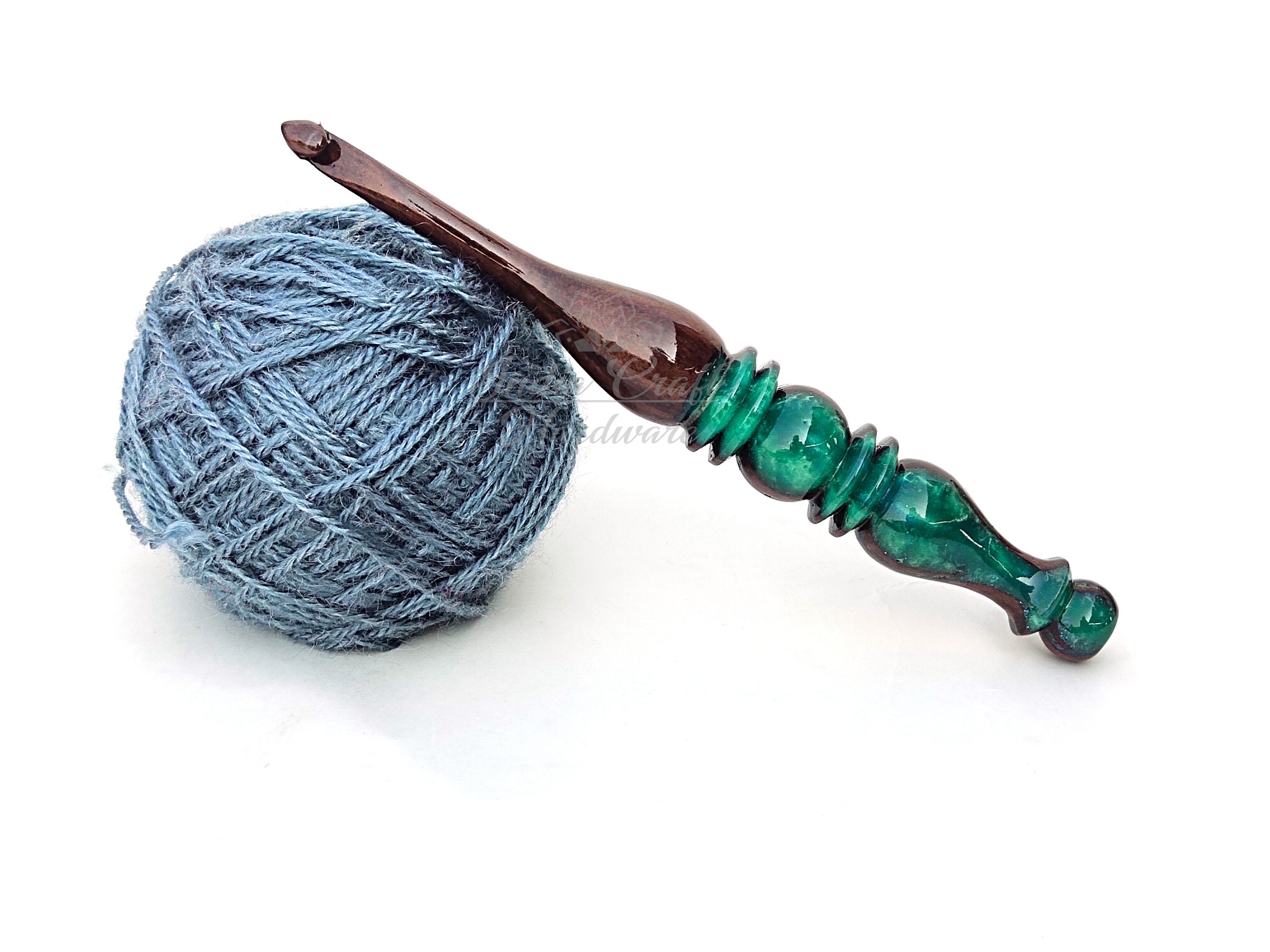Furls Crochet Hook, Silver Oak Streamline Wood, Crochet Hooks 7