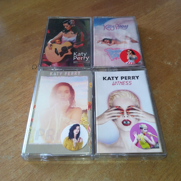 Katy Perry - Cassette Tape