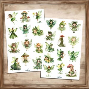 Könnte beinhalten: Zwei Stickerbögen mit Aquarellillustrationen von Feen in verschiedenen Posen. Die Feen sind in Grüntönen dargestellt, mit zarten Flügeln und floralen Akzenten. Die Aufkleber haben ein skurriles und Fantasy-Thema.