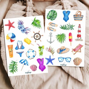 以下が含まれることがあります： 赤いヒトデ、ビーチボール、水着、救命浮き輪、カクテル、パラソル、貝殻、青い水着、ビーチバッグ、灯台、ビーチチェアなど、夏をテーマにしたアイテムの水彩イラスト。