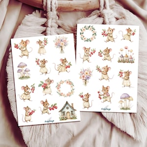Conjunto de pegatinas de pequeños y lindos ratones de fresa y frambuesa.
