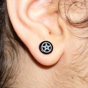 8/10/12mm Glossy Black White Pentagram Polymer Clay Earrings Studs,  Handmade Goth Occult Wiccan Pentacle Star Jewellery Unisex Gift Him Her