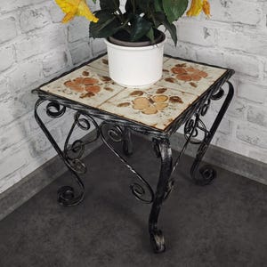 Flower stool tiles beige 70s plant stool flower table plant stand wrought iron country house fat lava tiles vintage mid century