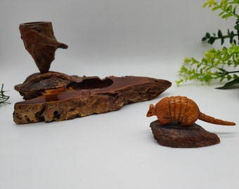 Set ashtray and armadillo figure carved wood root wood decorative cigarette dispenser lighter holder rustic rustic carving South America