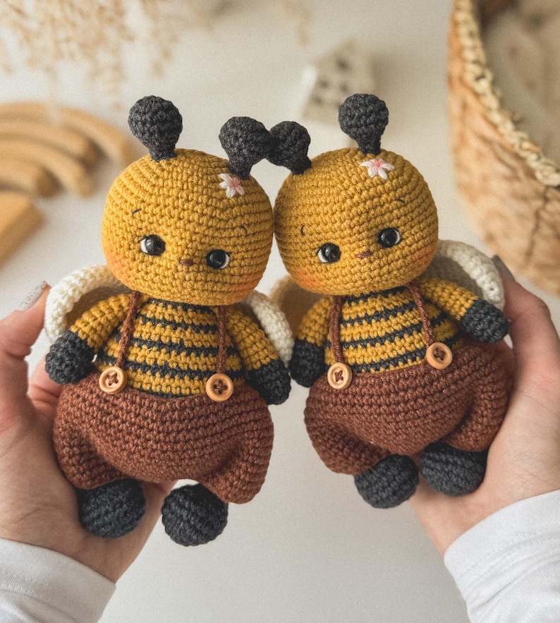 Crochet Bee Amigurumi Pattern: Easy English PDF - Etsy