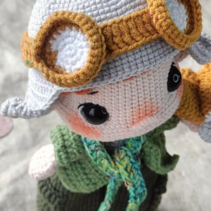 Сrochet patrón amigurumi Muñeca Piloto Aviador con Avión PDF patrón inglés muñeca diy crochet muñeca patrón muñeca amigurumi imagen 8