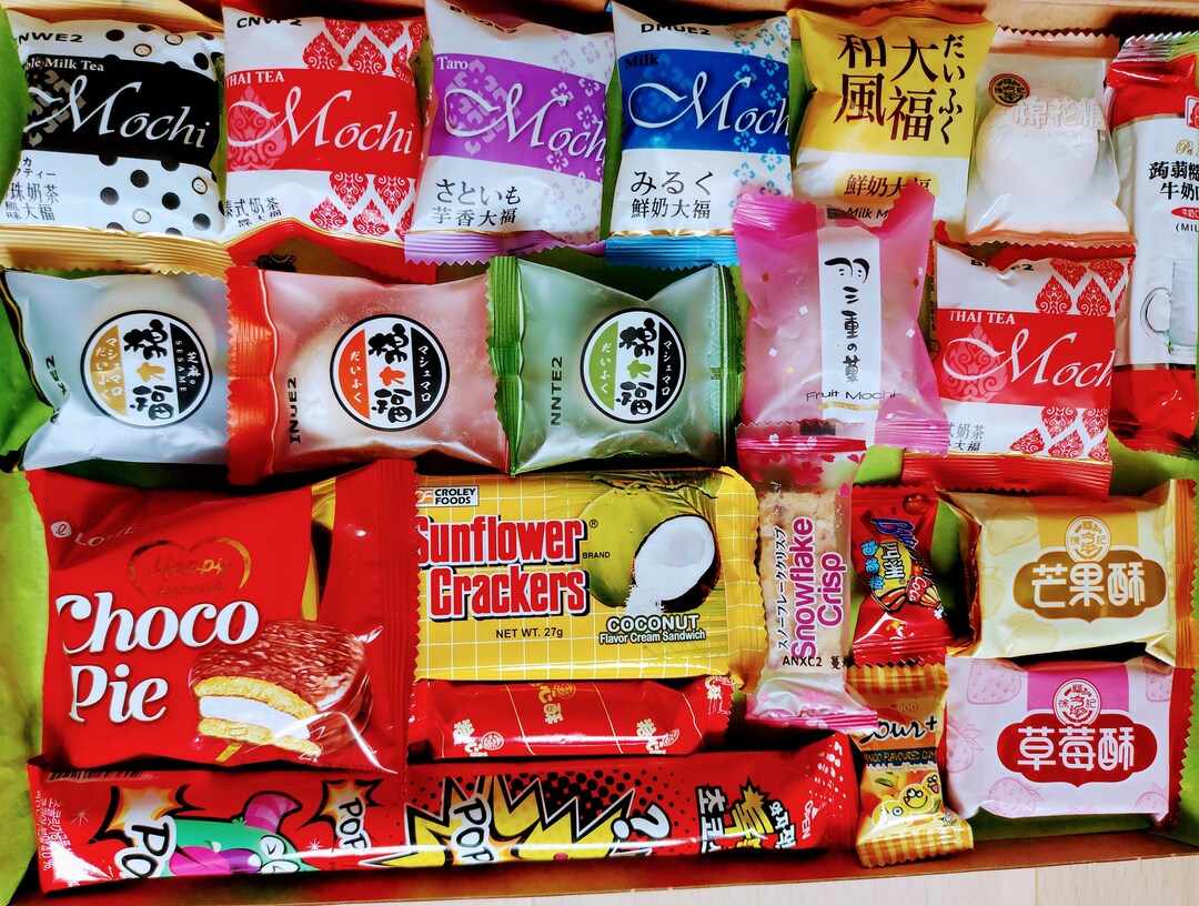 Mochi Experience Box Asian Treat Gift Hamper, Cookies, Sweets, Pies