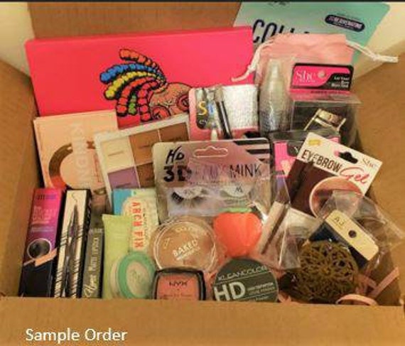 Customized Mystery Beauty Makeup Boxes 