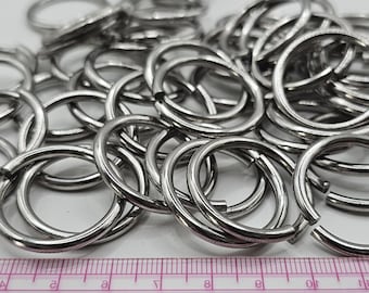 30mm x 2.5mm Extra Large Stainless Steel Open Chainmail Rings - 225g - approx 50 Saw Cut Rings