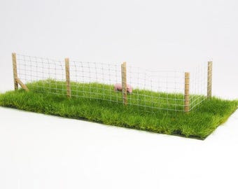 Meadow Fence A - 1:35 scale - photo-etch sheet - unpainted and unassembled (Matho Models 35061)