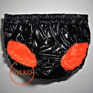 Glanzende nylon slip met vulling 15 mm glanzend nylon LACK PVC wetlook glanzende nylon slip 15 mm vulling
