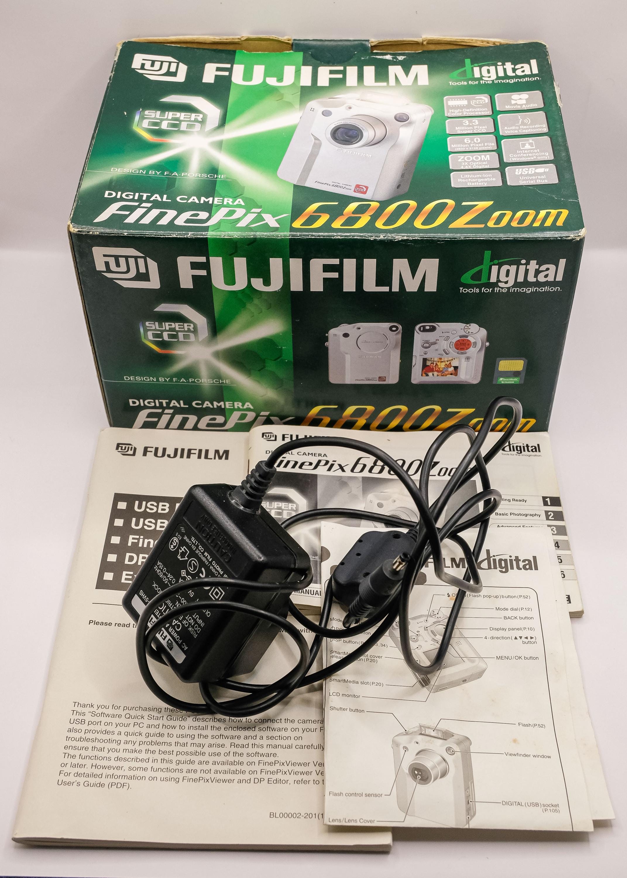 Fujifilm Finepix 6800Z 6800 Zoom Digital Point and Shoot Camera