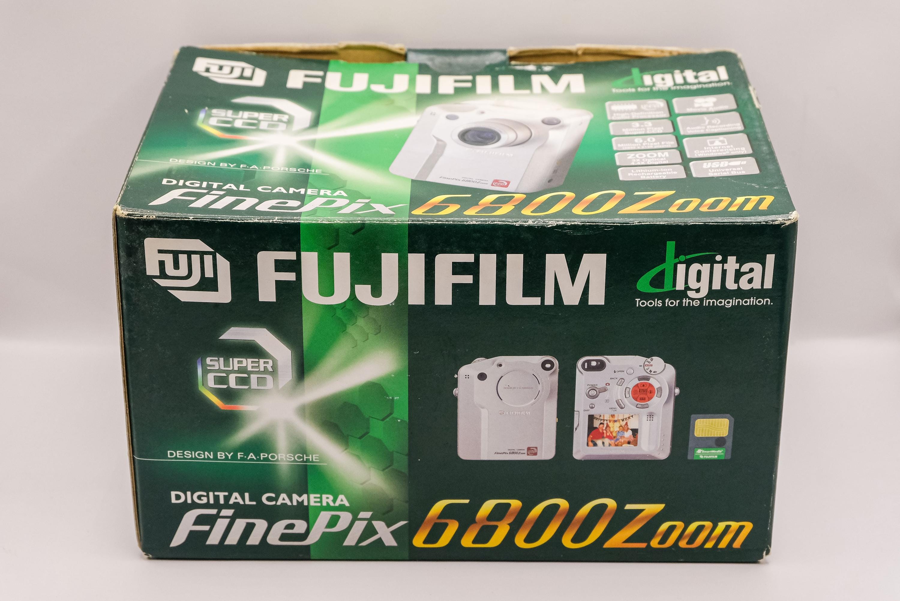 Fujifilm Finepix 6800Z 6800 Zoom Digital Point and Shoot Camera