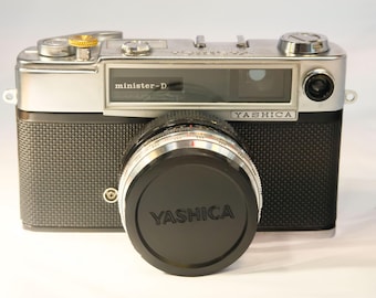 Fotocamera vintage Yashica Minister D Rangefinder - Testata su pellicola degli anni '60