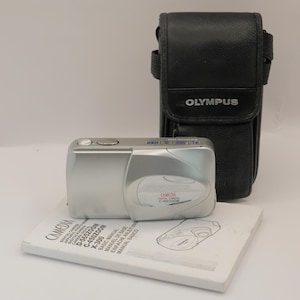 Cámara digital compacta Olympus Camedia C450 con zoom, años 2000 - Probada y funcionando, cámara digital retro del año 2000 - Excelente estado. Olympus X-300 con zoom