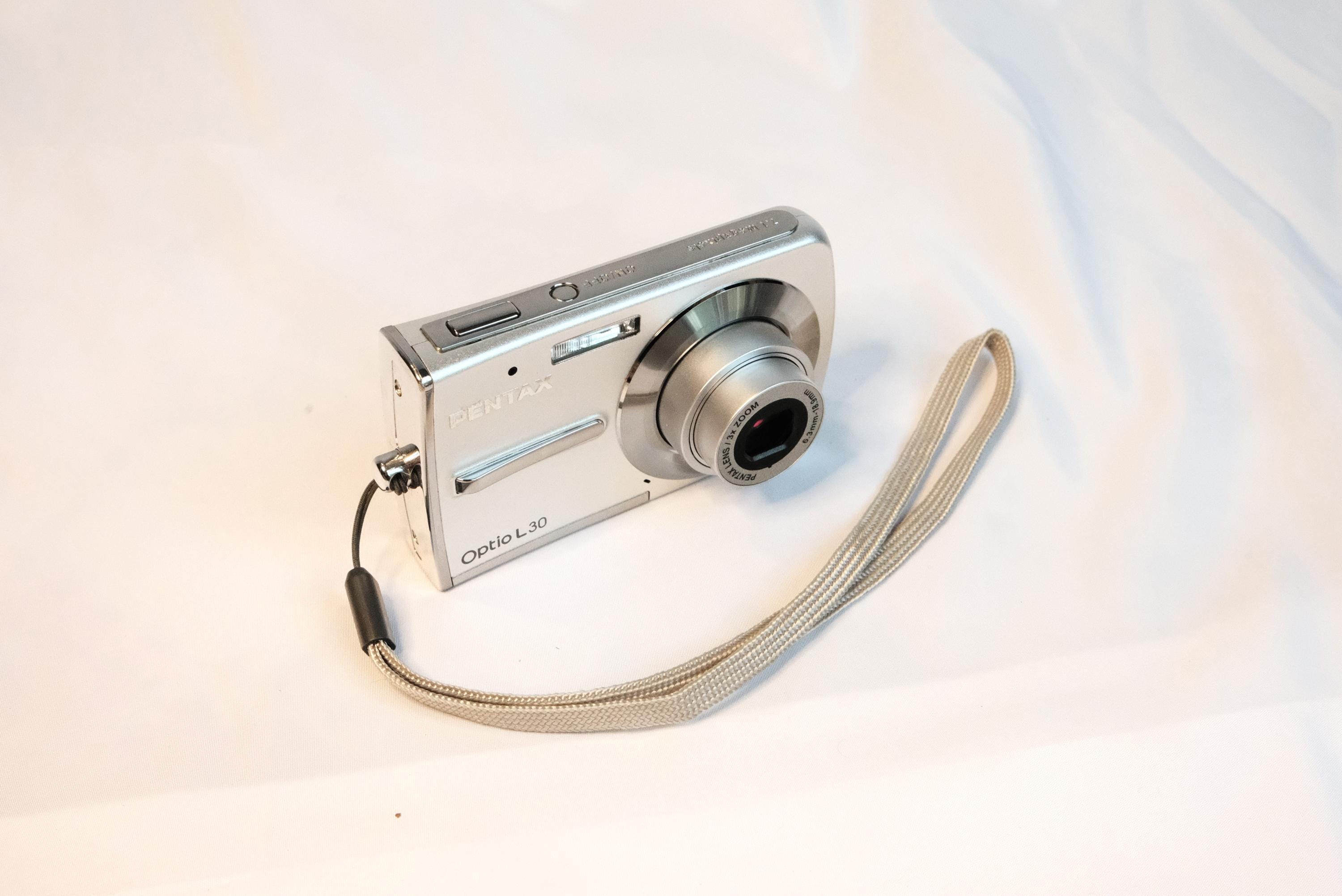 Y2K Pentax Optio L30: 7.1MP Retro Digital Camera - Boxed - Etsy