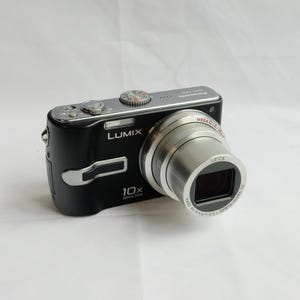 Y2K Panasonic Lumix Digital Camera: Leica Lens, Boxed with Accessories