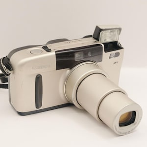 Canon Sure Shot Z135: cámara de película de 35 mm, zoom de 38-135 mm, estilo retro de los años 90