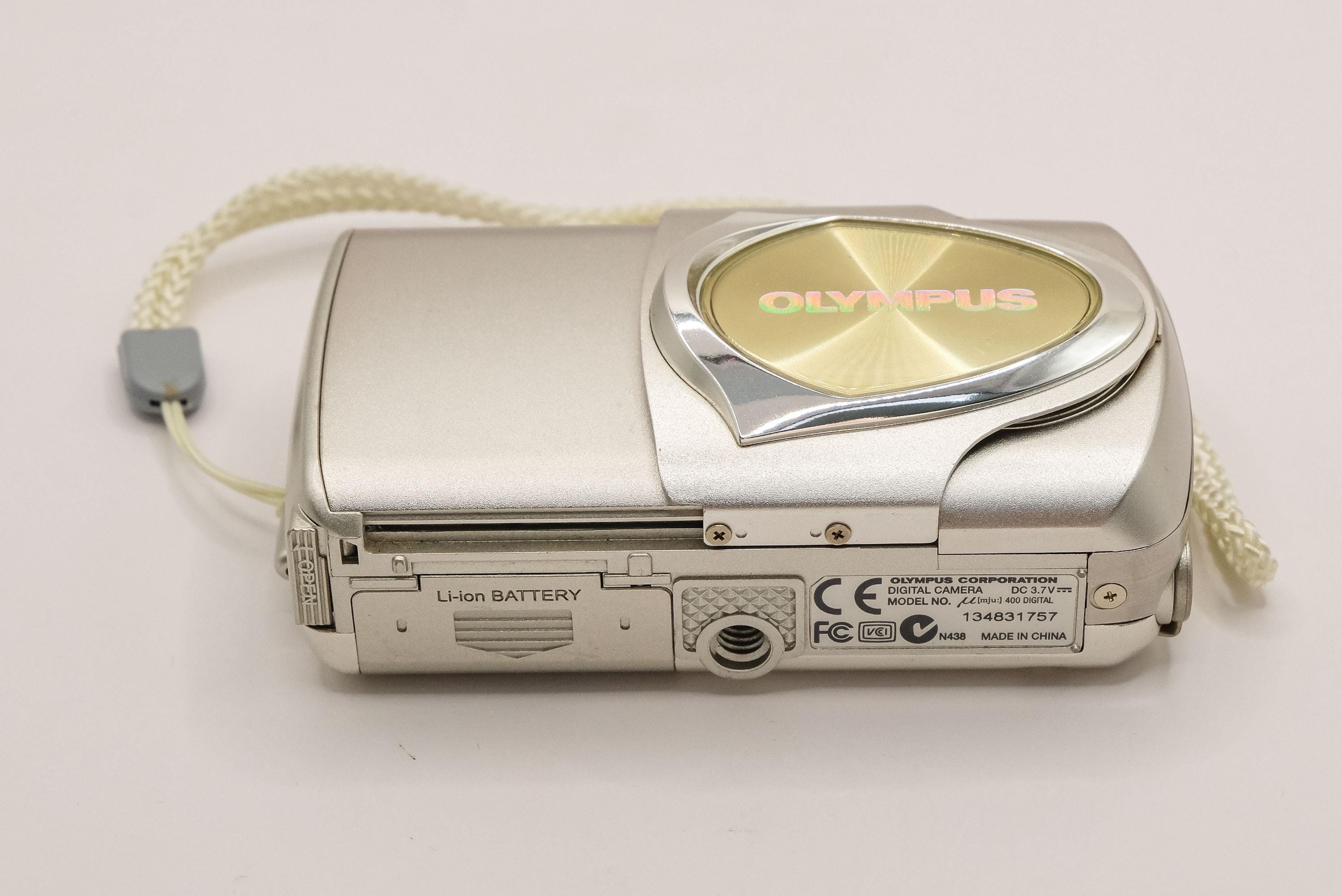 Y2K Olympus MJU 400 μ-30 Digital Point and Shoot Camera. Boxed