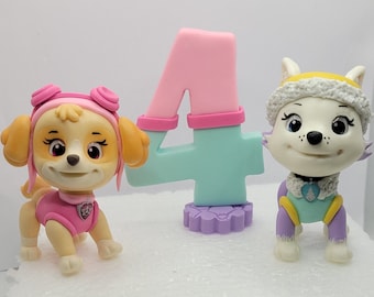 Paw Cake Topper con Skye, Everest & Number Candle / No comestible / No se derrite / Recuerdo / Hecho a mano / No tóxico / Porcelana fría