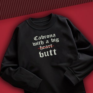 Moletom bordado com letras - Camisa estampada latina 'Cab*ona' com um grande coração'