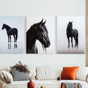 Wildes Pferd Druck, schwarzes Pferd Poster, Kunstpferd Druck, saubere und minimalistische Ästhetik, Natur inspirierte Wohnkultur, druckbare Tierkunst