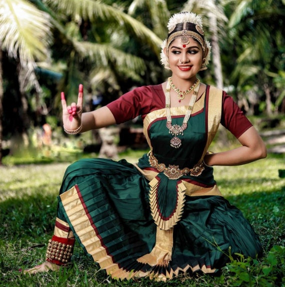そろそろ残り少なく(u_u)【インド布絵】「BHARAT NATYAM」／送料込 そろそろ残り少なく(u_u)【インド布絵】「BHARAT NATYAM」／送料込