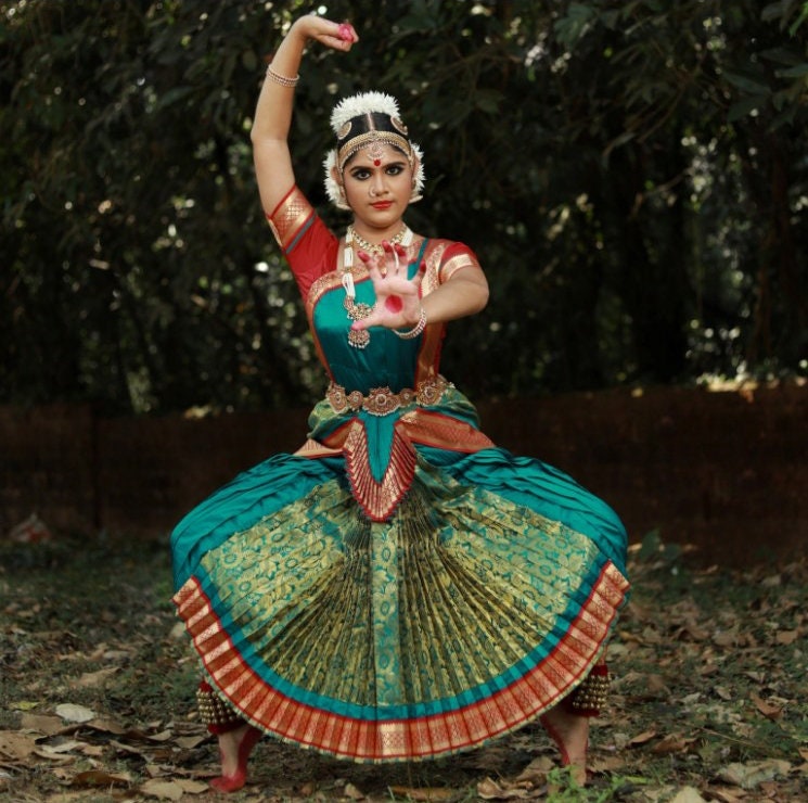 Buy Cayon Fashion Bharatanatyam Dance Dress for Kids | Bharatanatyam Dress  | Bharatnatyam Classical Dance Costume for Girls Fancy Dress  Competitions/Annual Functions/School Events Online at desertcartSeychelles