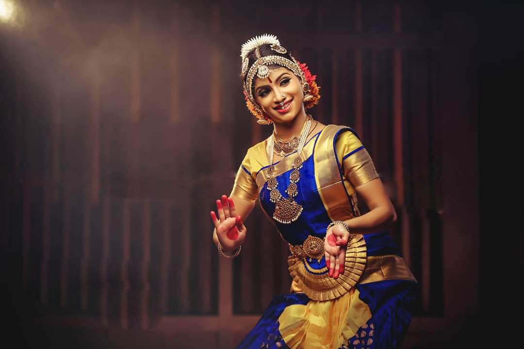 Odissi costume - Etsy 日本