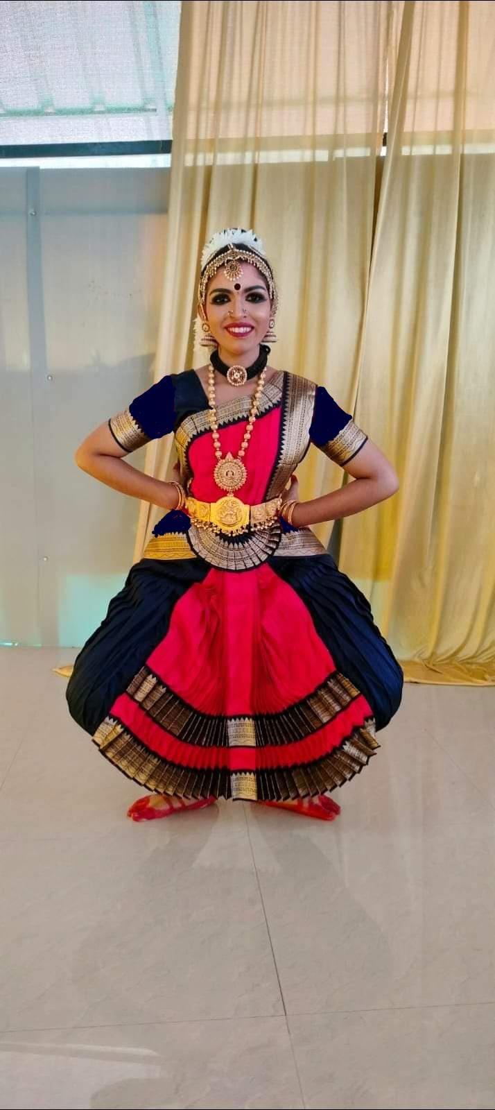 Odissi costume - Etsy 日本