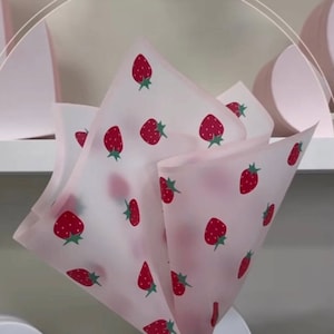 Erdbeerblumen Geschenkpapier für Blumensträuße