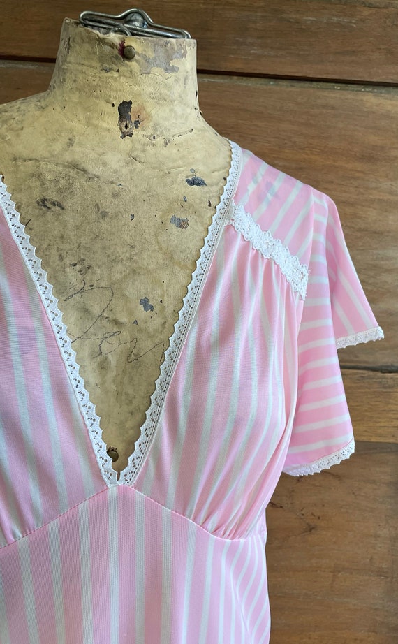 1970s Pink Striped Flutter Sleeve Nightgown - image 4