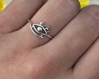 Eye of Horus Band Ring | Minimalist Ancient Egyptian Symbol Design | Unique Gift for Her Solid 925 Sterling Silver 8.5 mm