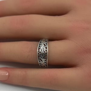 Oxidized Sterling Silver Vine Flower Ring - Minimalist Band