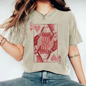 Queen Of Hearts Comfort Colors T-Shirt, Damen-Shirt im Oversize-Stil, T-Shirts im Vintage-Look, Spielkarten, Geschenk für Sie