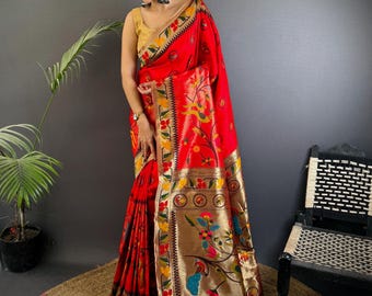 Rode paithani zijden sari, ontwerp met papegaai en pauw Zari border sari, Moederdagcadeau