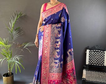 Koningsblauwe paithani-sari, roze rand, zilveren zari-pauw- en olifantweefsel