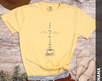 Camiseta de colores cómodos Con Fe y Café, camiseta de fe y café, camiseta cristiana, camiseta latina minimalista, camiseta linda de cafecito, estética latina