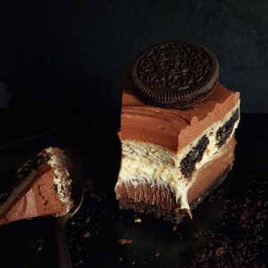 Cheesecake Oreo a strati al cioccolato e vaniglia / Ricetta stampabile / Libro di ricette per famiglie / Ricetta facile / Prodotti da forno