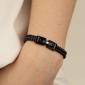 Pulsera personalizada de acero inoxidable para hombre, pulsera con nombre grabado, regalo único para papá, esposo, novio, Día del Padre, joyería hecha a mano.