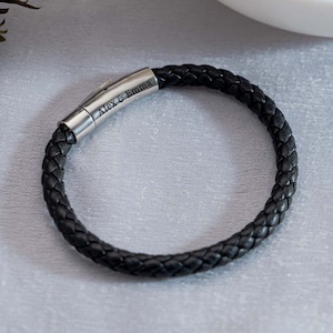 Aangepaste herenarmband, zwartbruine armband met verborgen boodschap, gegraveerde leren armband voor vader, gepersonaliseerde leren armband, verjaardagscadeau
