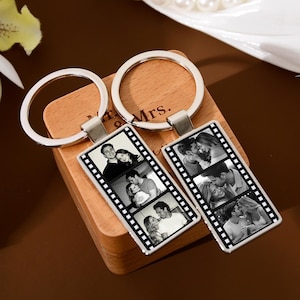 Personalized Film Strip Photo Keychain, Custom Picture Keychain for Couple, Anniversary Gift for Her/Him, Boyfriend Girlfriend Birthday Gift