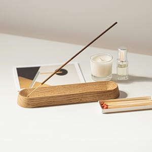 Elegant Handcrafted Wood Incense Holder - Stylish Ash & Walnut Designs for Your Space