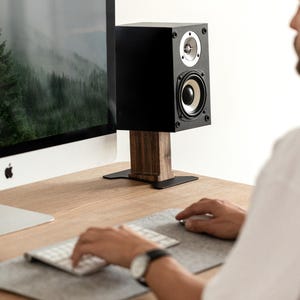 Desk Speaker Stand Set – Modern Audio Stands for Workspaces, Minimalist Design, Better Sound Experience