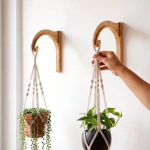 Wooden Plant Hanger Bracket — Oak Wall Hook for Macrame, Indoor Plants & Boho Decor, Handmade Housewarming Gift