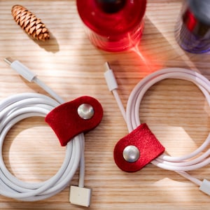 Minimalist Cable Organizer – Set of 4 Cord Tidy, Charging Organizer, Cable Holder, Cord Keeper, iPhone Cord Wrap